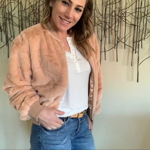 | f21 • fashionista favorite: caramel faux fur zip front bomber • small | - Picture 6 of 8